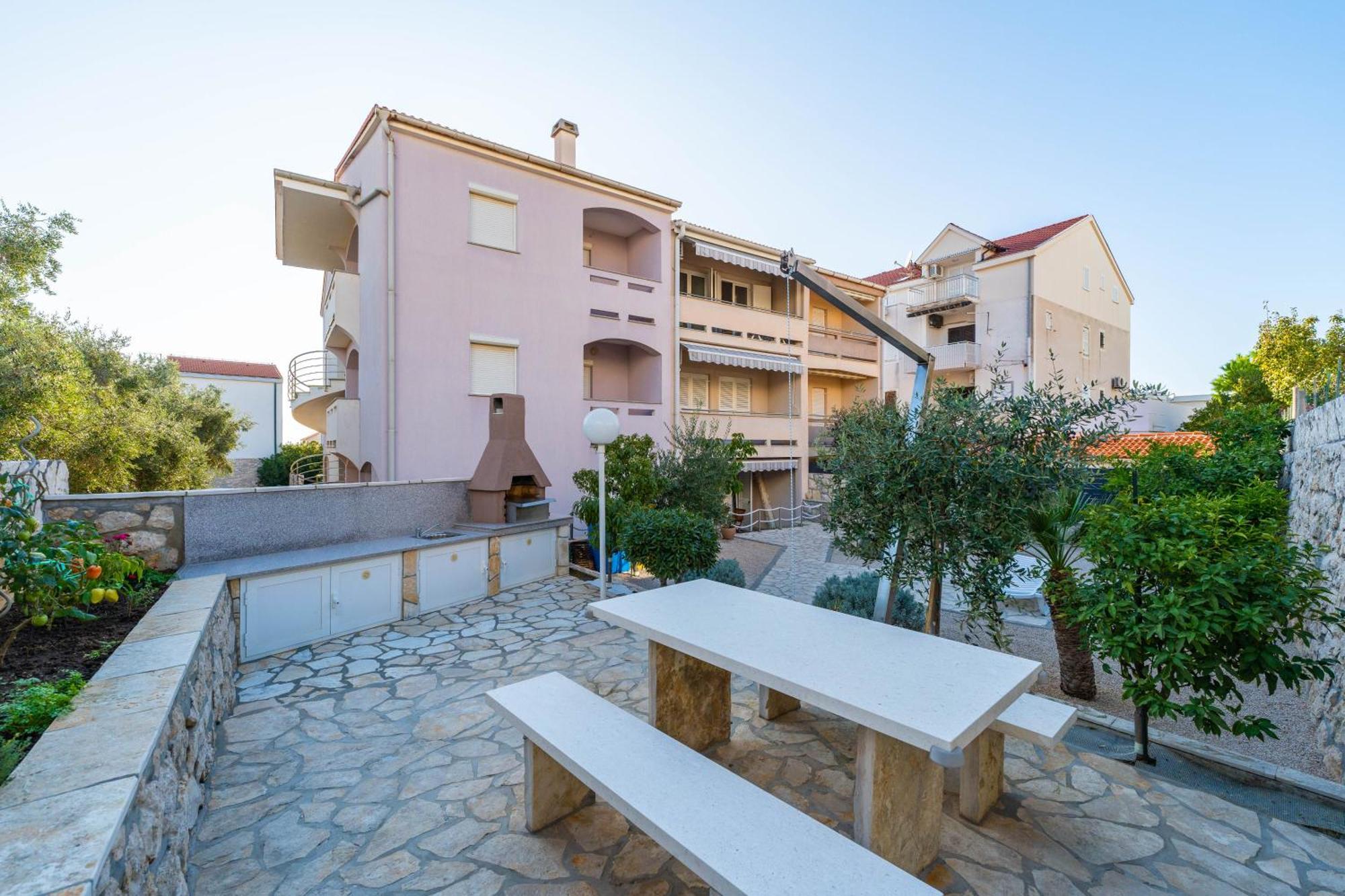 Apartments Cvetka Novaglia Esterno foto